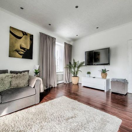 אדינבורו Guestready - Modern 2Br Home On The Royal Mile! מראה חיצוני תמונה