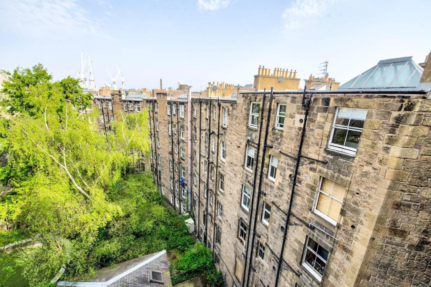 אדינבורו Guestready - Modern 2Br Home On The Royal Mile! מראה חיצוני תמונה