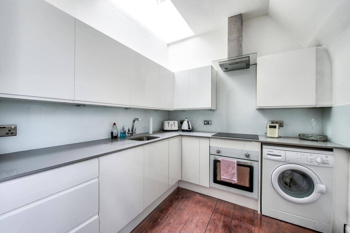 אדינבורו Guestready - Modern 2Br Home On The Royal Mile! מראה חיצוני תמונה