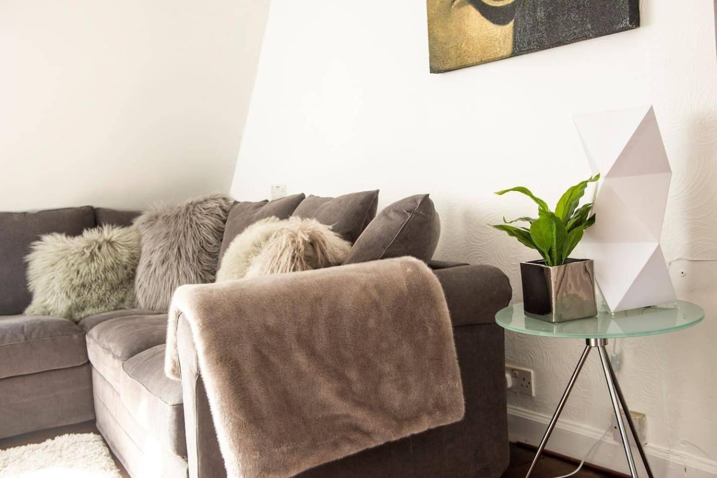 אדינבורו Guestready - Modern 2Br Home On The Royal Mile! מראה חיצוני תמונה