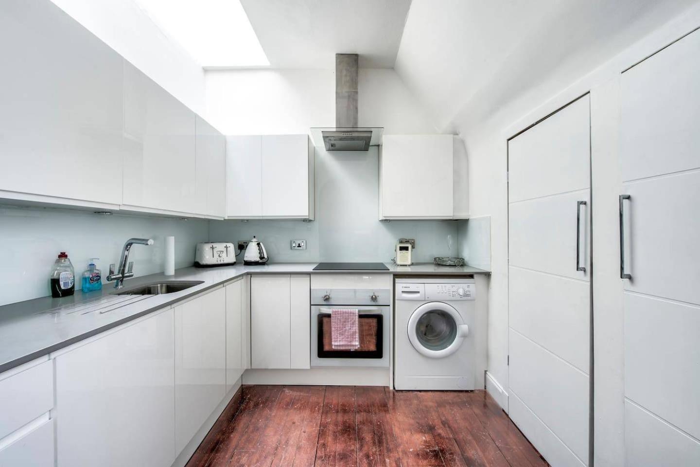אדינבורו Guestready - Modern 2Br Home On The Royal Mile! מראה חיצוני תמונה