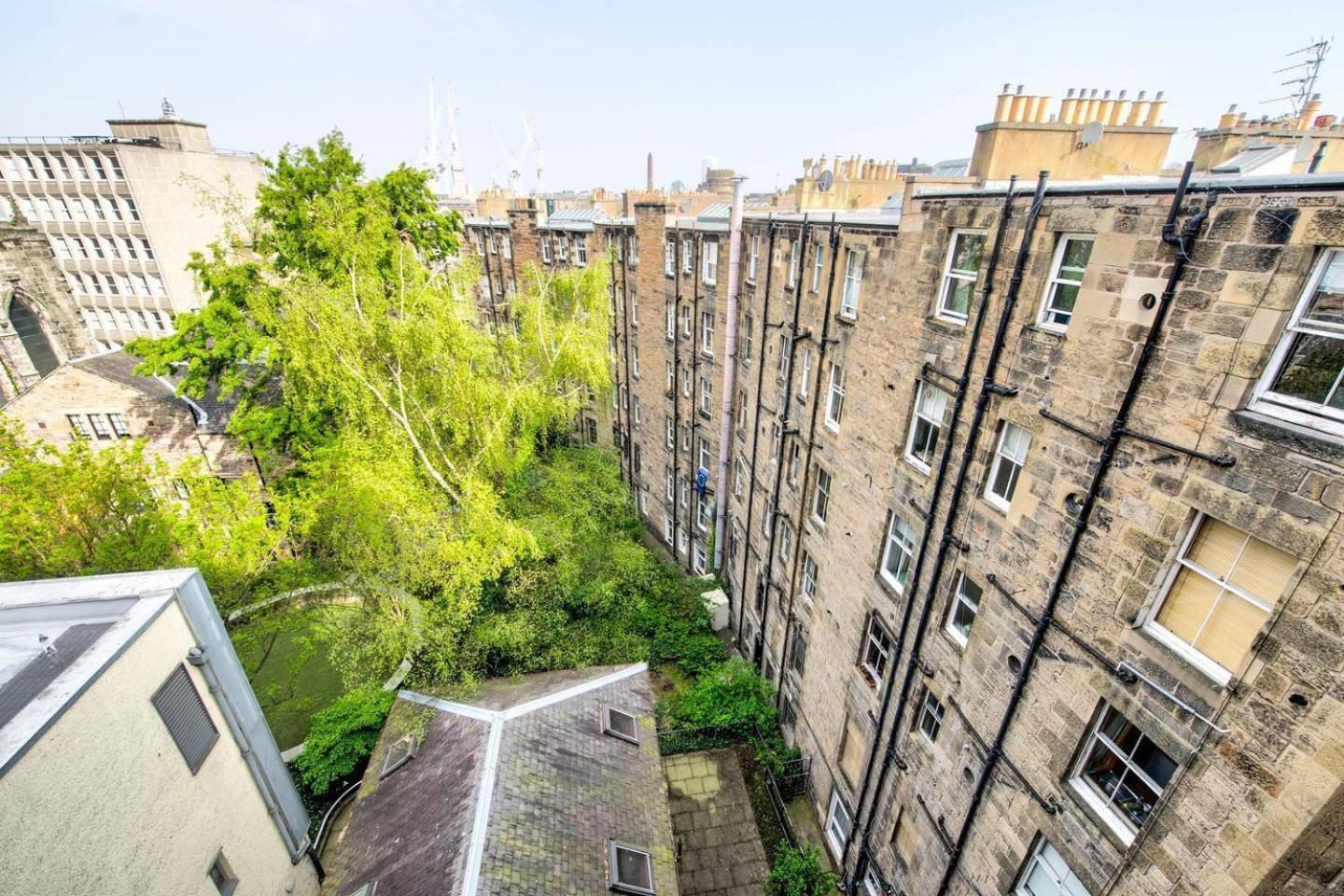 אדינבורו Guestready - Modern 2Br Home On The Royal Mile! מראה חיצוני תמונה